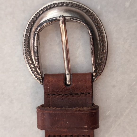 Vintage Fossil Brown leather belt with silvertone conchos & buckle size L - Picture 2 of 5